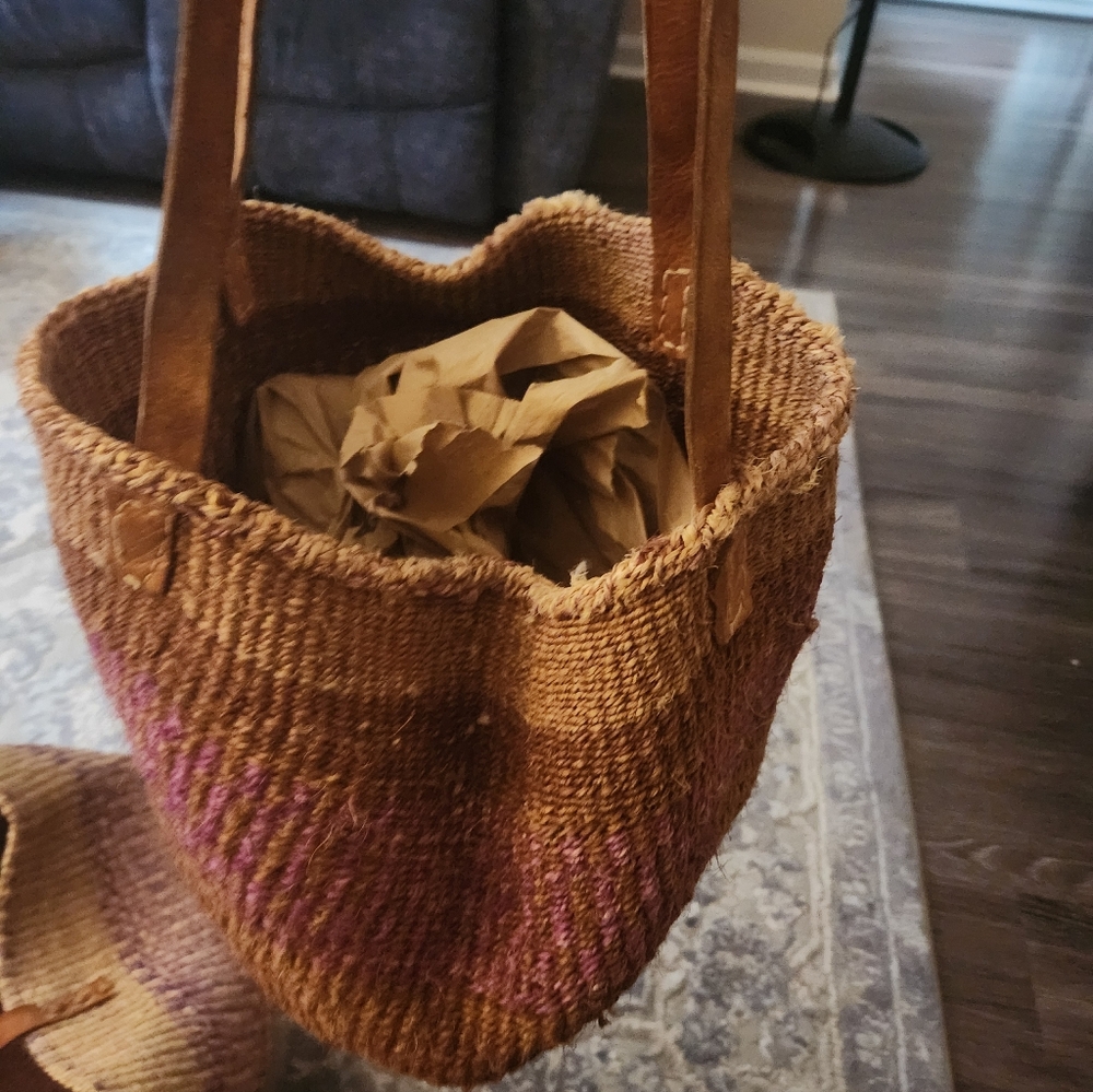 Vintage Sisal Market Tote Purple Brown EUC - Picture 2 of 3